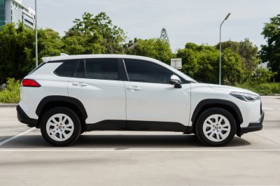 TOYOTA COROLLA CROSS 1.8 SPORTS ปี2022 (2ขพ7714)