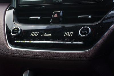 TOYOTA COROLLA CROSS 1.8 HYBRID PREMIUM ปี2021 (2ขช1687)