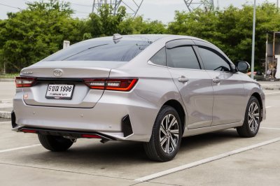 TOYOTA YARIS ATIV 1.2 PREMIUM ปี2023 จด2024 (5ขณ1996)