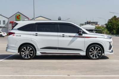 TOYOTA VELOZ 1.5 PREMIUM ปี2022 จด2023 (3ขศ4580)