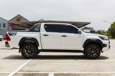TOYOTA REVO DOUBLECAB PRERUNNER 2.4 ROCCO AT ปี2025 (6ขฎ113)