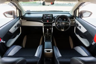 TOYOTA VELOZ 1.5 PREMIUM ปี2022 จด2023 (3ขศ4580)