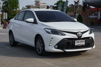 TOYOTA VIOS 1.5 MID AT ปี 2020 (1ขฆ3691)