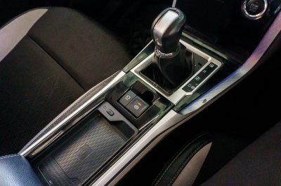 TOYOTA VELOZ 1.5 PREMIUM ปี2022 จด2023 (3ขศ4580)