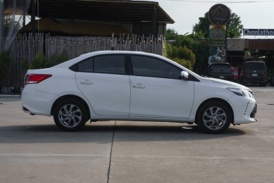 TOYOTA VIOS 1.5 MID AT ปี 2020 (1ขฆ3691)