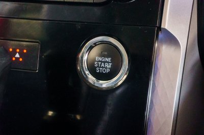 TOYOTA VELOZ 1.5 PREMIUM ปี2022 จด2023 (3ขศ4580)