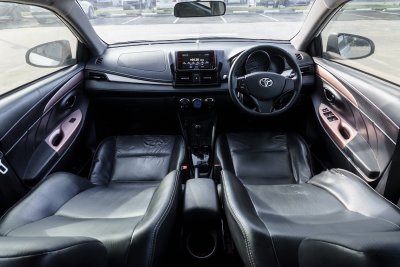 TOYOTA VIOS 1.5 MID AT ปี 2020 (1ขฆ3691)
