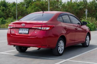 TOYOTA YARIS ATIV 1.2 E AT ปี 2018 (8กฮ9754)