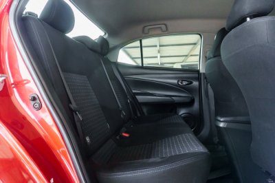 TOYOTA YARIS ATIV 1.2 E AT ปี 2018 (8กฮ9754)