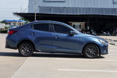 MAZDA 2 1.3 HIGH CONNECT AT 2017 (6กฬ6348)