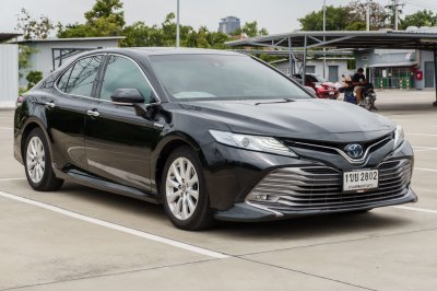 TOYOTA CAMRY 2.5 HYBRID PREMIUM ปี2020 (1ขย2802)