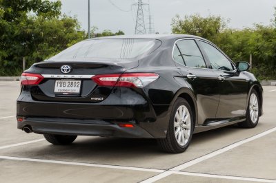 TOYOTA CAMRY 2.5 HYBRID PREMIUM ปี2020 (1ขย2802)