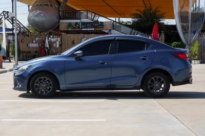 MAZDA 2 1.3 HIGH CONNECT AT 2017 (6กฬ6348)