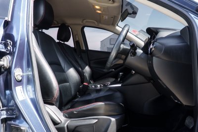 MAZDA 2 1.3 HIGH CONNECT AT 2017 (6กฬ6348)