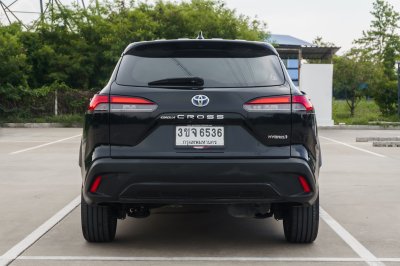 TOYOTA COROLLA CROSS 1.8 HYBRID PREMIUM ปี2022 (3ขจ6536)
