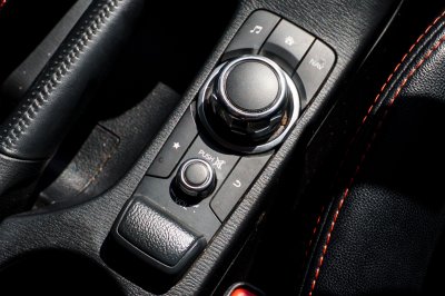 MAZDA 2 1.3 HIGH CONNECT AT 2017 (6กฬ6348)