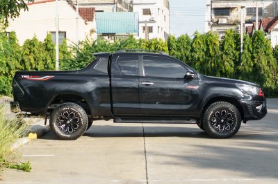 TOYOTA REVO 2.4 TRD SMARTCAB MT ปี 2016 จด 2017 (1ฒฮ8195)