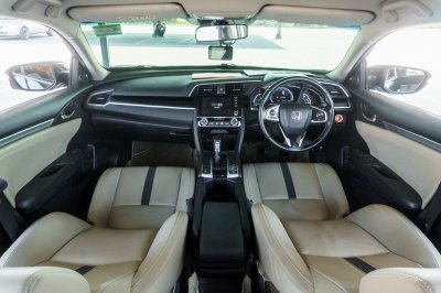 HONDA CIVIC 1.8 EL ปี2020 (1ขท761)