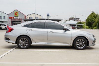 HONDA CIVIC 1.8 EL ปี2021 (2ขฎ4923)