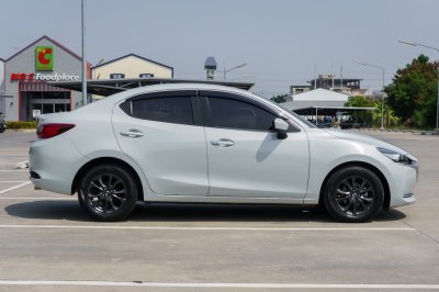MAZDA 2 1.3 S (LEATHER) ปี2022 (กท3714)