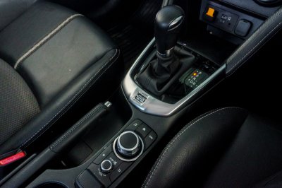 MAZDA 2 1.3 S (LEATHER) ปี2022 (กท3714)