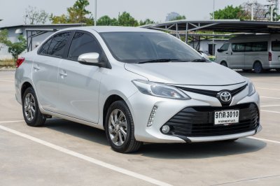 TOYOTA VIOS 1.5 MID AT ปี 2019 (9กด3010)