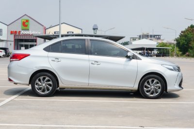 TOYOTA VIOS 1.5 MID AT ปี 2019 (9กด3010)