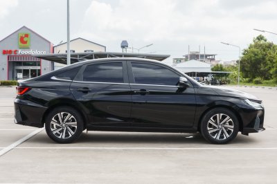 TOYOTA YARIS ATIV 1.2 PREMIUM LUXURY ปี2024 (จษ8144)