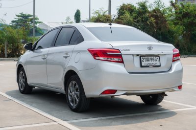 TOYOTA VIOS 1.5 MID AT ปี 2021 (2ขฒ9631)