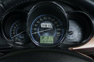 TOYOTA VIOS 1.5 MID AT ปี 2021 (2ขฒ9631)