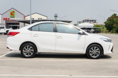 TOYOTA VIOS 1.5 MID AT ปี 2021 (1ขษ6731)