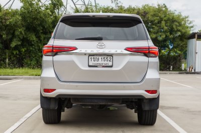 TOYOTA FORTUNER 2.4 V ปี2021 (1ขษ1552)