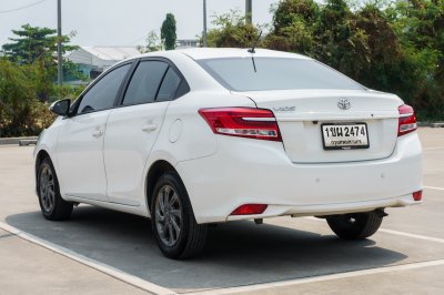 TOYOTA VIOS 1.5 MID AT ปี 2020 (1ขผ2474)