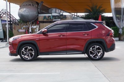 TOYOTA YARIS CROSS 1.5 HYBRID PREMIUM LUXURY ปี2024 (5ขร6621)