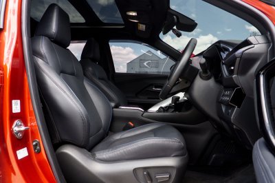 TOYOTA YARIS CROSS 1.5 HYBRID PREMIUM LUXURY ปี2024 (5ขร6621)