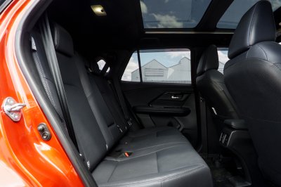 TOYOTA YARIS CROSS 1.5 HYBRID PREMIUM LUXURY ปี2024 (5ขร6621)