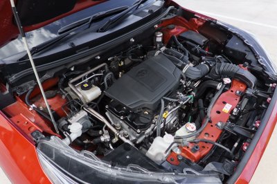 TOYOTA YARIS CROSS 1.5 HYBRID PREMIUM LUXURY ปี2024 (5ขร6621)