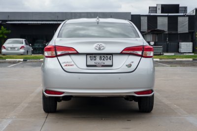 TOYOTA YARIS ATIV 1.2 G ปี2017 จด2018 (ขธ8204)