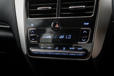 TOYOTA YARIS ATIV 1.2 G ปี2017 จด2018 (ขธ8204)