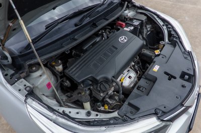TOYOTA YARIS ATIV 1.2 G ปี2017 จด2018 (ขธ8204)