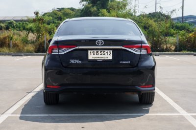 TOYOTA ALTIS 1.8 HV MID AT ปี2020 (1ขธ5512)