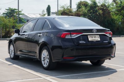 TOYOTA ALTIS 1.8 HV MID AT ปี2020 (1ขธ5512)