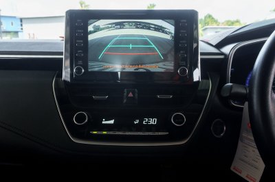 TOYOTA ALTIS 1.8 HV MID AT ปี2020 (1ขธ5512)