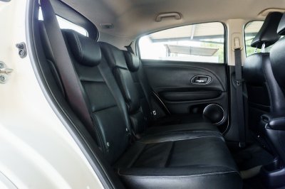 HONDA HR-V 1.8 EL AT ปี2016 (งว4776)