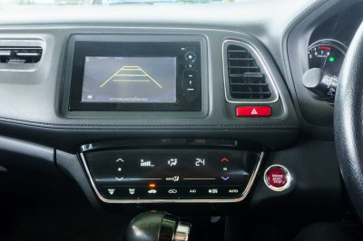 HONDA HR-V 1.8 EL AT ปี2016 (งว4776)