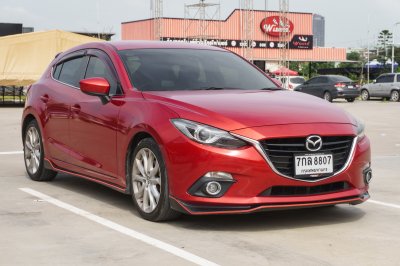 MAZDA 3 2.0 C SPORT AT 2015 จด2016 (7กล8807)
