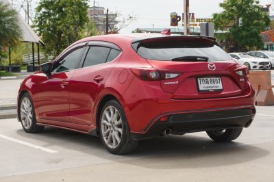 MAZDA 3 2.0 C SPORT AT 2015 จด2016 (7กล8807)