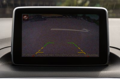 MAZDA 3 2.0 C SPORT AT 2015 จด2016 (7กล8807)