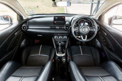 MAZDA 2 1.3 S (LEATHER) ปี2022 (2ขฮ2041)