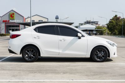 MAZDA 2 1.3 HIGH CONNECT ปี2019 (9กฎ9276)